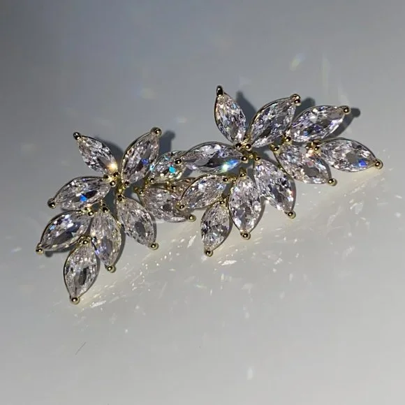Marquise Cut Cubic Zirconia Stones in Leaf Pattern - Picture 5 of 7